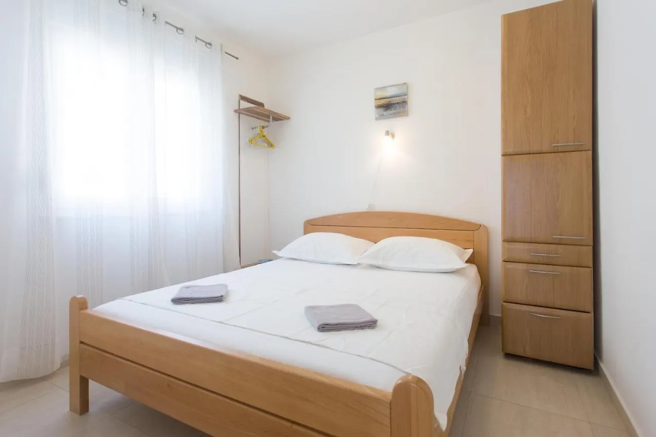 Apartments Bandic - 30 Meters To The Beach Trogir