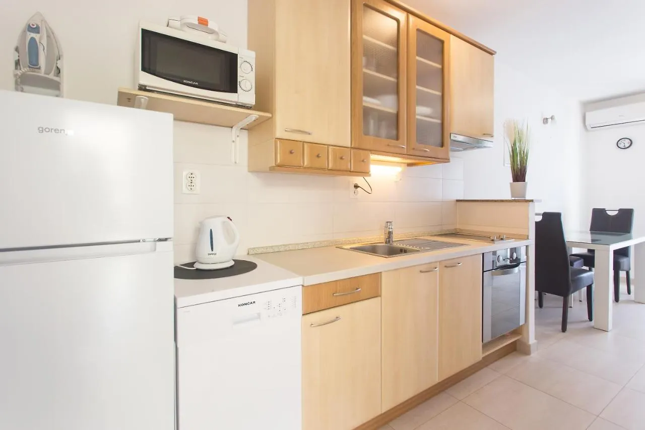 Apartments Bandic - 30 Meters To The Beach Trogir